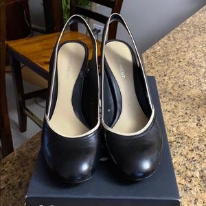 Nine West Black Cream Leather Slingbacks 8M